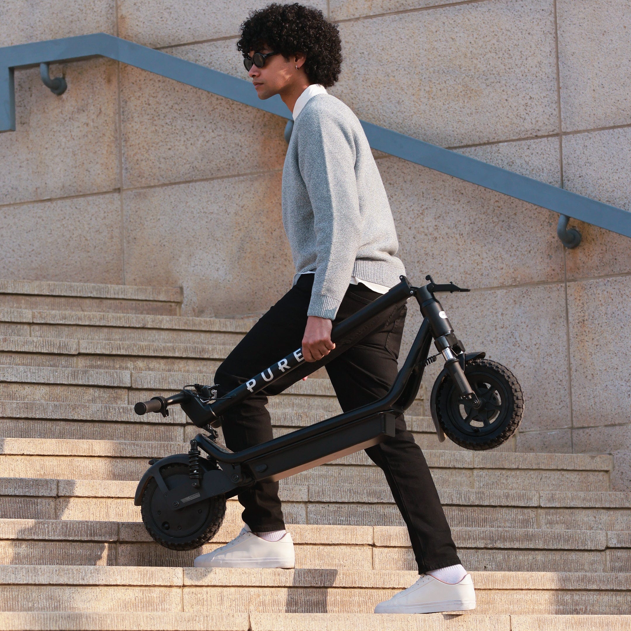 Pure Electric Scooter Black Air⁵ Pro+ Suspension